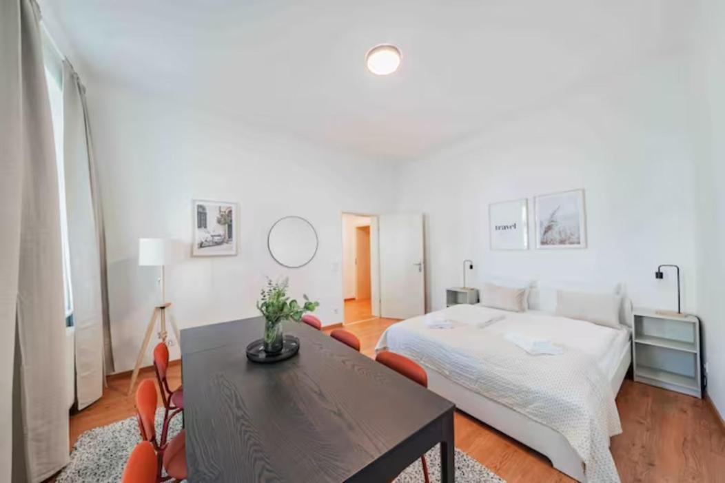 Apartments Next To Schoenbrunn - Free Parking !!! Вена Экстерьер фото