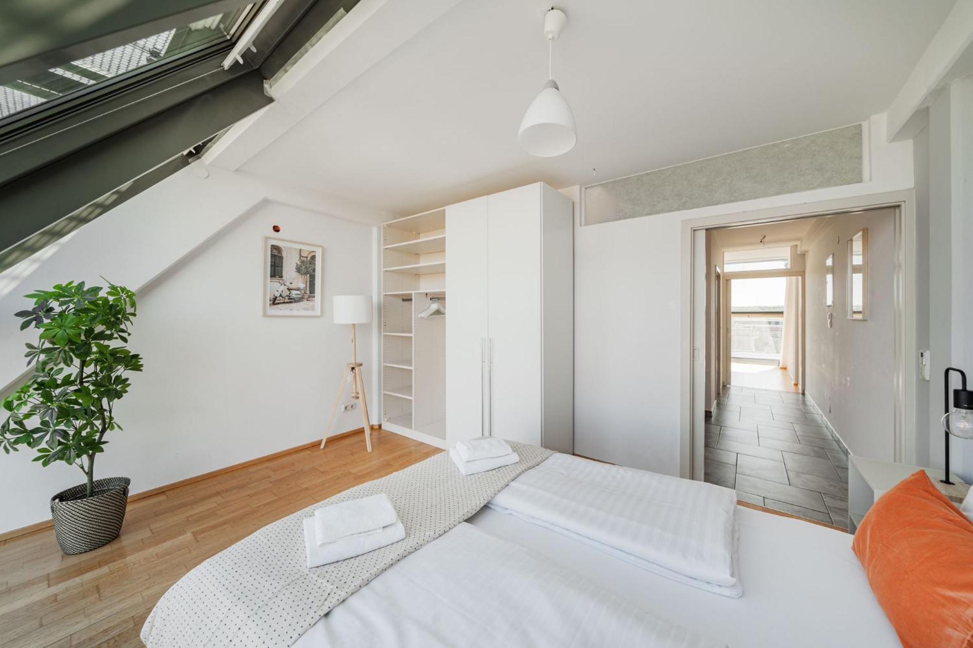 Apartments Next To Schoenbrunn - Free Parking !!! Вена Экстерьер фото